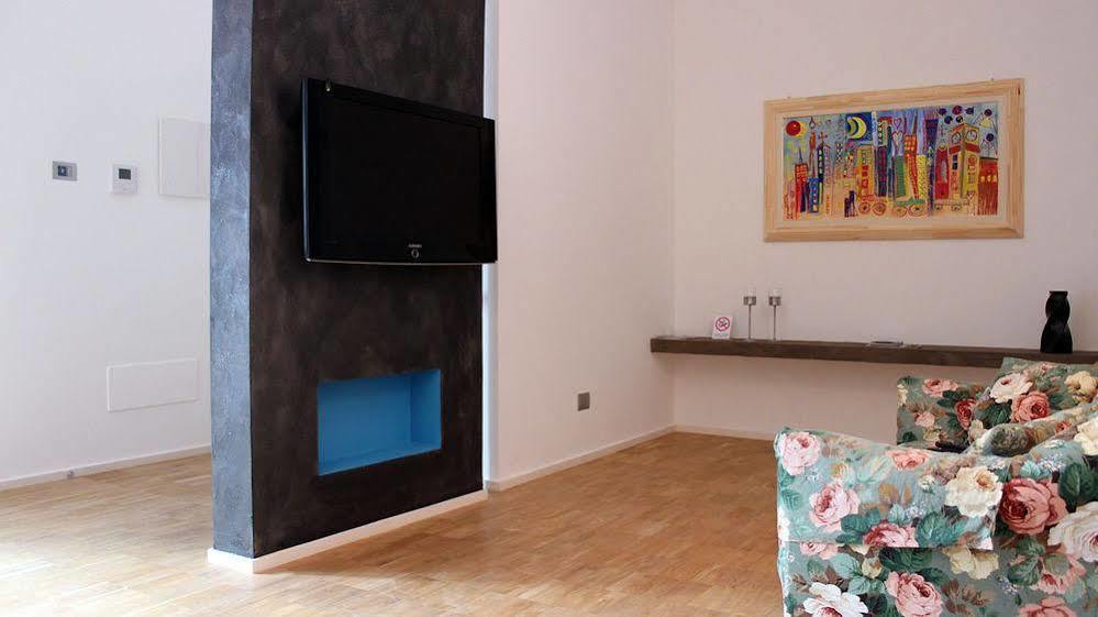 Residenza Domo Apartment ปอร์โต ซันเตลปีดิโอ ภายนอก รูปภาพ