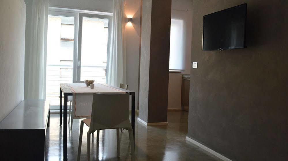 Residenza Domo Apartment ปอร์โต ซันเตลปีดิโอ ภายนอก รูปภาพ
