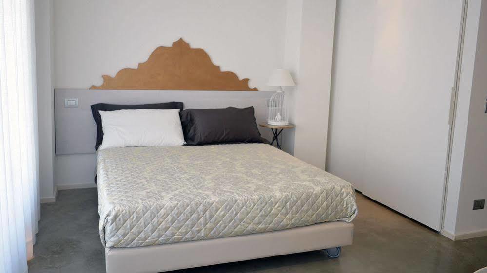 Residenza Domo Apartment ปอร์โต ซันเตลปีดิโอ ภายนอก รูปภาพ