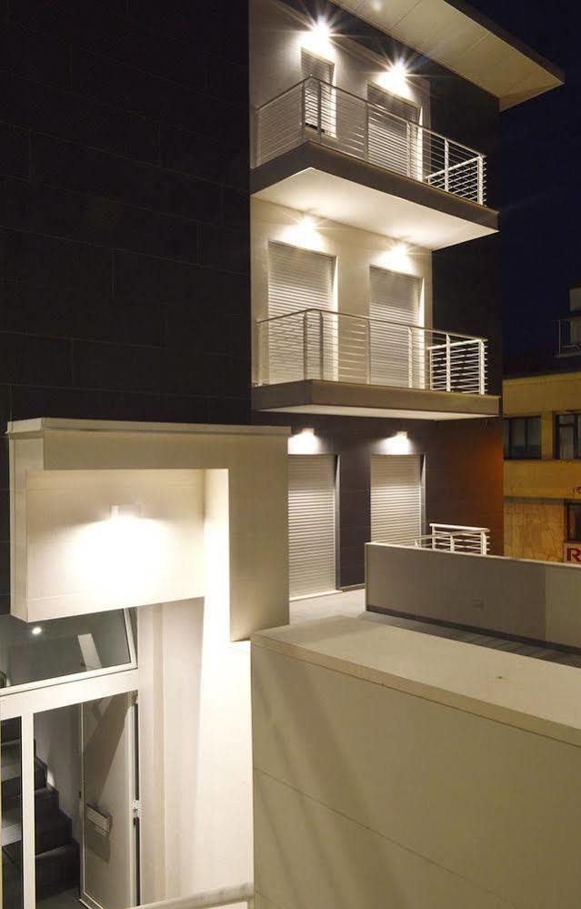 Residenza Domo Apartment ปอร์โต ซันเตลปีดิโอ ภายนอก รูปภาพ